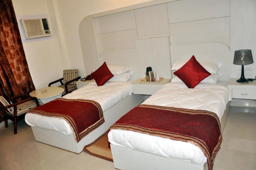 Hotel Mount View Katra  Bagian luar foto