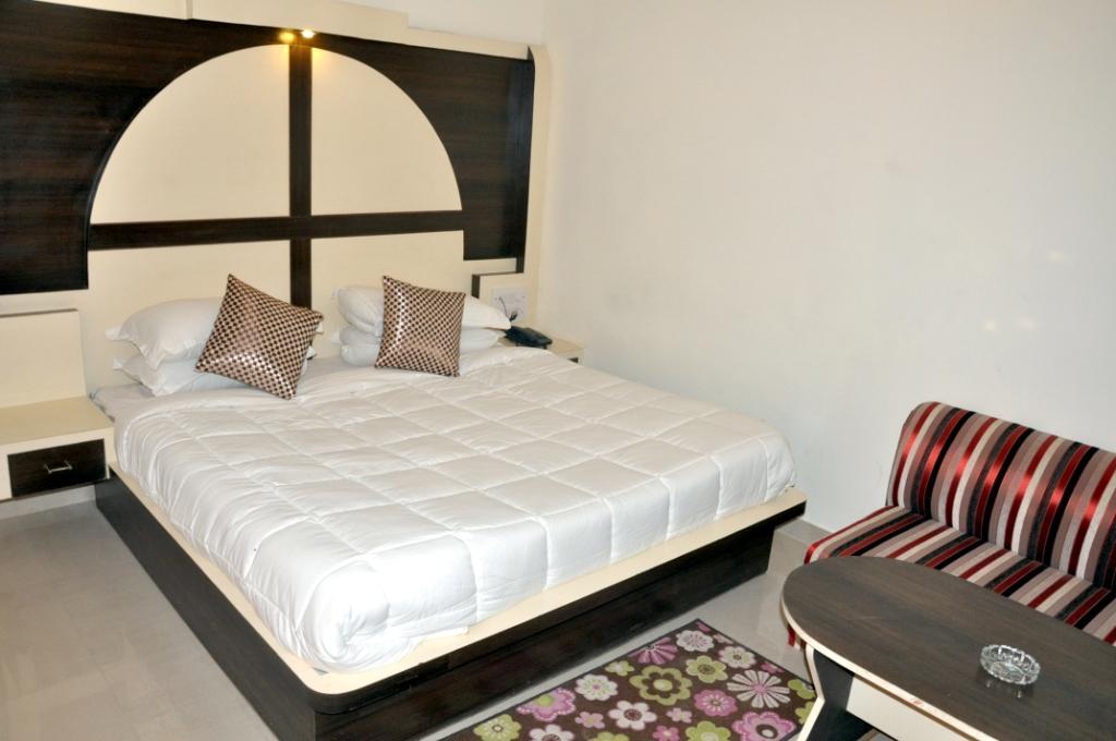 Hotel Mount View Katra  Ruang foto